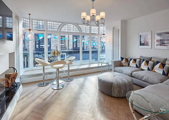 Host & Stay - Oxford House
